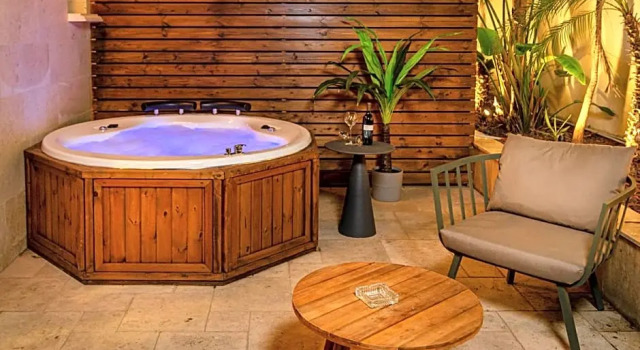 Номер Deluxe Olive Beer Garden Hotel