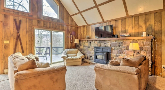 Lake Harmony Access: Home w/ Game Room + Fire Pit, Book Hotel Lake Harmony Pennsylvania