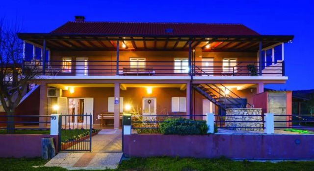 Villa Dandelion