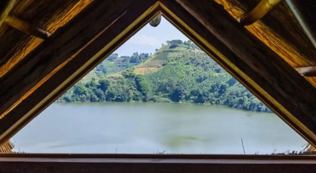 Трёхместный номер Comfort с балконом и с видом на озеро Nyanja View Resort