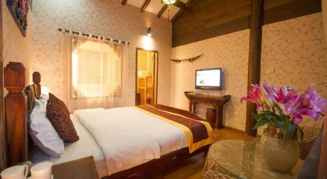 Mengli Qianxun Inn(丽江梦里千寻客栈)