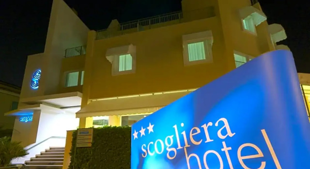 Hotel Scogliera, Rezervovat Hotel Hotely v Numana s bazénem, Bazén