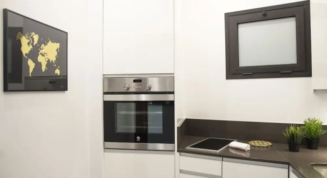 Living4Malaga Golden Suite, Забронировать Отель Малага - центр Малага, рядом с Музей Кармен Тиссен