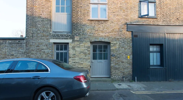 NEW Stunning and Stylish 2BD Victorian Warehouse