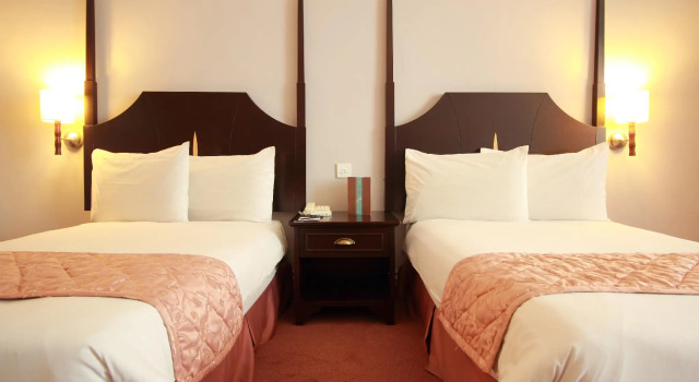 Dyrektorski dwuosobowy pokój Grand Kampar Hotel