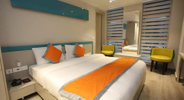 Hotel Kailash Plaza, Rezervovat Hotel Déhrádún Uttarakhand