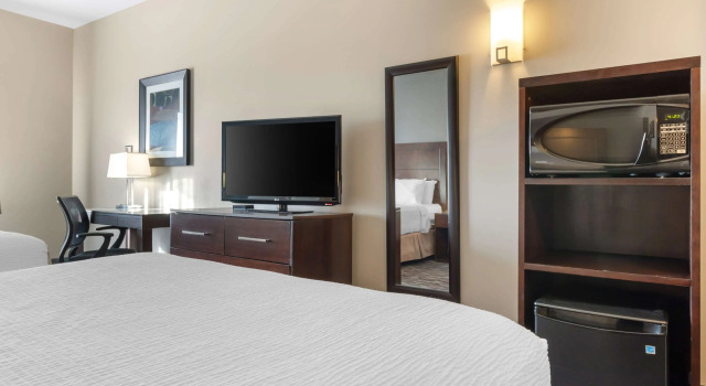 Четырёхместный номер Standard Best Western Plus Brandon Inn