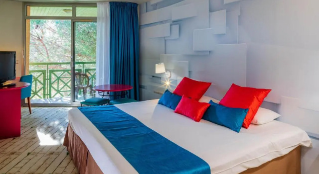 Двухместный номер Standard с видом на сад Garrigae Domaine de lEsterel - piscine & SPA Cinq Mondes