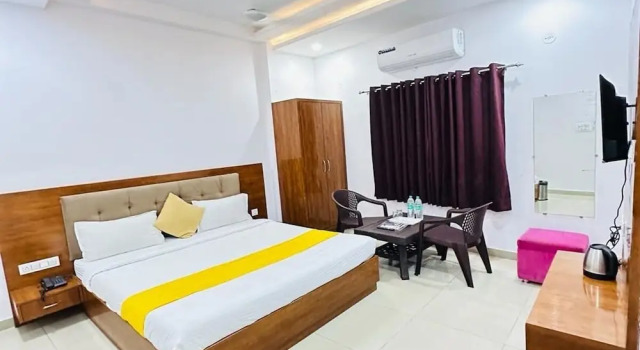 Номер Deluxe Hotel Sunrise Palace Udaipur