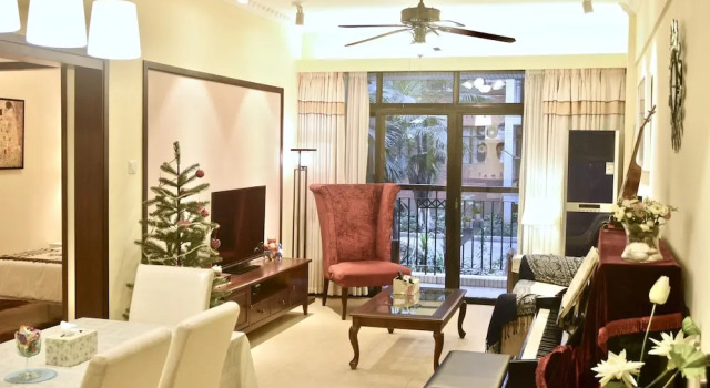 Семейный люкс с 3 комнатами с балконом и с видом на внутренний двор Guangzhou Ardrew Shared Homestay