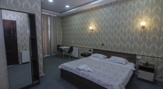 Arena Inn, Забронировать Отель Чугурети Тбилиси, рядом с Tеатр имени Марджанишвили