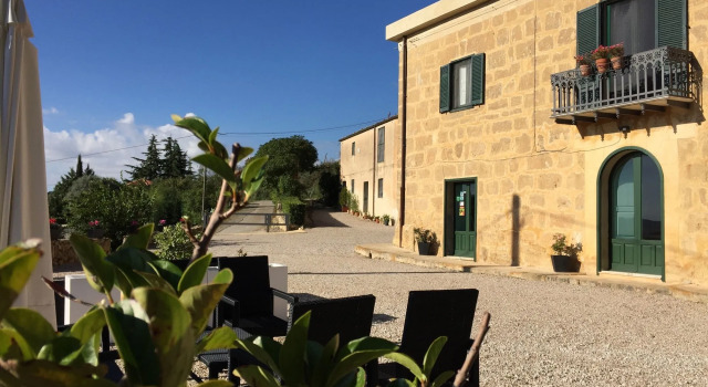 La Casa del Poeta Enna - Pergusa, Book Hotel SPA Hotels in Pergusa, SPA