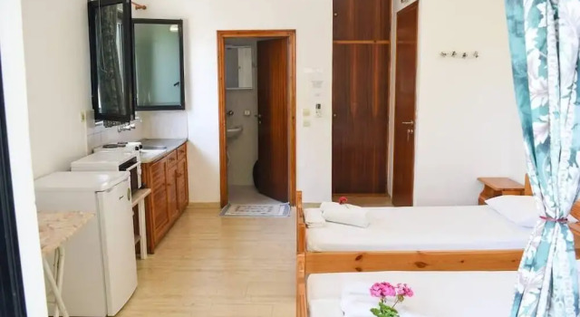 Lemon studio with garden close to beach, Забронировать Апартаменты/квартира Апартаменты периферийной единицы Мессения, Апартаменты/квартира