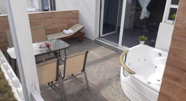 Люкс Kapahi Suites Apartments Potos