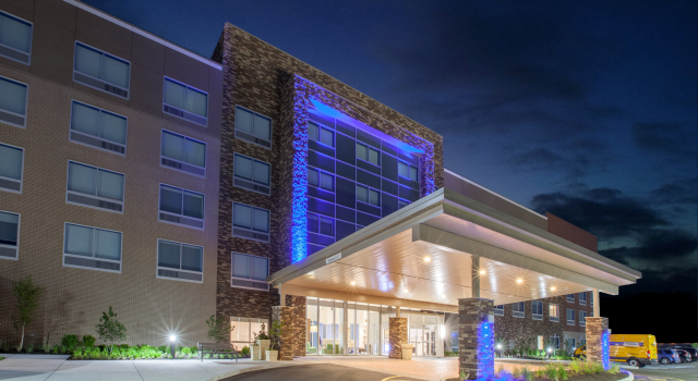 Holiday Inn Express & Suites Indianapolis NE - Noblesville by IHG, Забронировать Отель Отели Ноблсвилл с бассейном, рядом с Больница Индианского университета Хэлс-Саксони, Бассейн