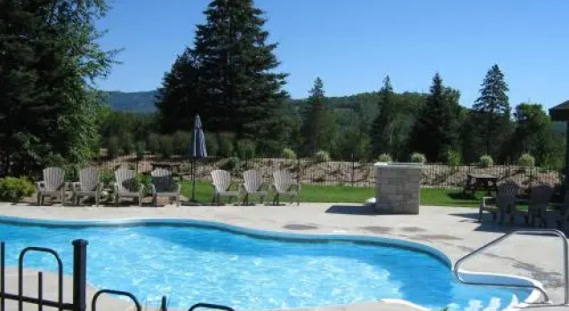 Mont-Tremblant, Rezervovat Hotel Vesnice a turistické středisko Mont-Tremblant 