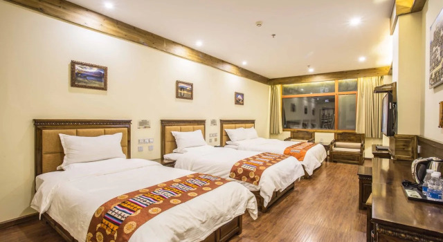 Tibet Shellong Manor Hotel