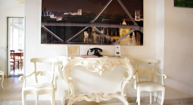 Hotel Alex