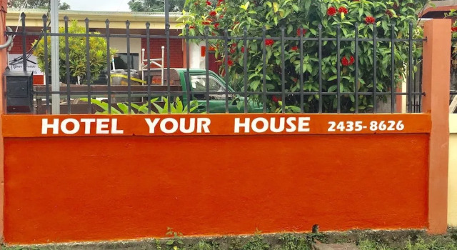 Hotel Your House