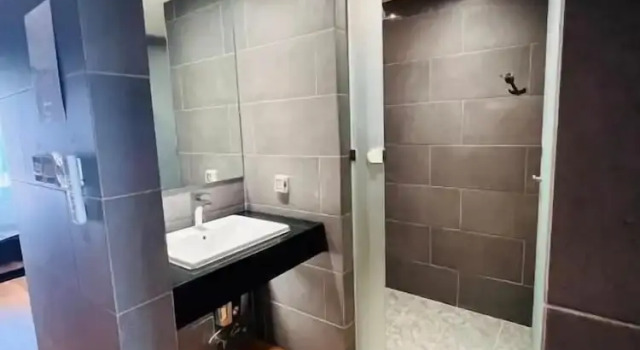 Четырёхместный полулюкс с видом на город Woodstory Boutique Hotel