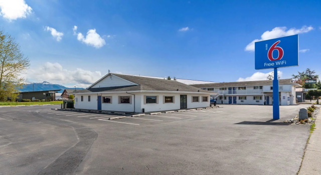 Motel 6 Burlington, WA, Rezerwuj Motel Burlington Waszyngton