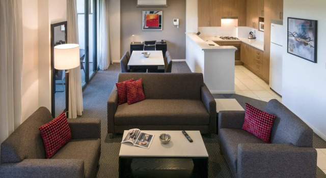 Meriton Suites George Street, Parramatta, Забронировать Отель Парраматта Сидней, рядом с Stewart Street Reserve