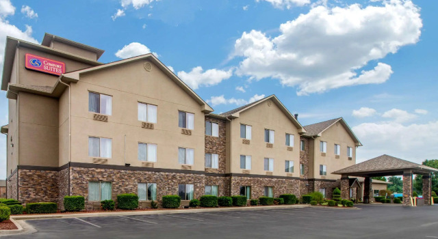 Номер Standard Comfort Suites Danville