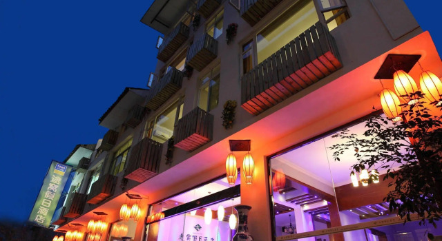 Mount Emei Towo Holiday Hotel, Prenota Hotel Baoguosi Sichuan