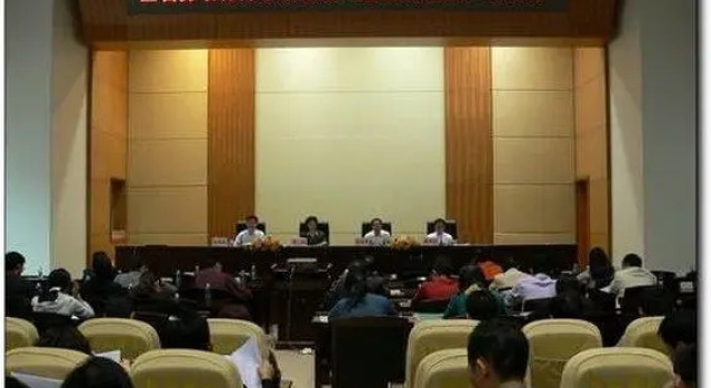 Huayan Hotel Guangzhou, Забронировать Отель Отели Гуанчжоу 3 звезды, рядом с Зоопарк Гуанчжоу, 3*