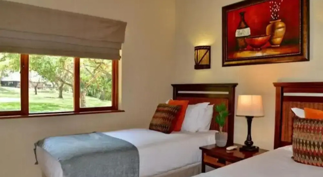 Kruger Park Lodge Unit 225B, Забронировать Отель Отели Хейзивью 3 звезды, рядом с Kruger Park Lodge Golf Club, 3*