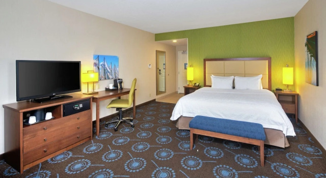 Двухместный номер Premium с видом на гавань Hampton Inn by Hilton Halifax Downtown