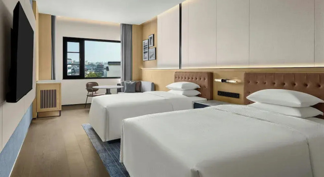 Четырёхместный номер Standard Four Points by Sheraton Xian Bell Tower