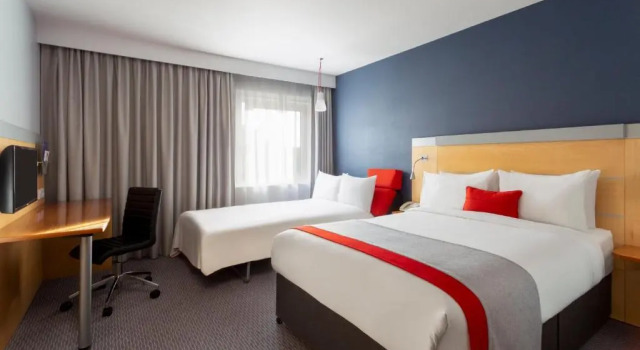Семейный номер Standard Holiday Inn Express Birmingham Redditch by IHG