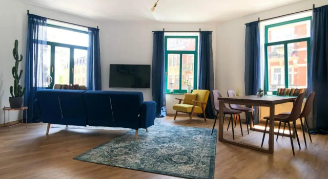 Апартаменты NEW Vintage Chic Apartment
