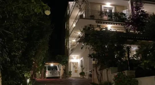 Guest House Adria, Varaa Matkakoti Dugi Rat Split Region