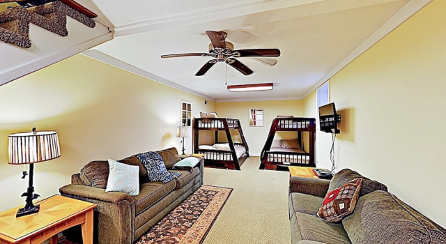 New Listing! Two-unit Rumbling Bald Resort 4 Bedroom Townhouse, Забронировать Курортный отель Курортные отели Лейк-Лур, Курортный отель