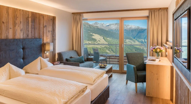 Ferienhotel Kastellatz, Book Hotel Malles Venosta Solda all'Ortles