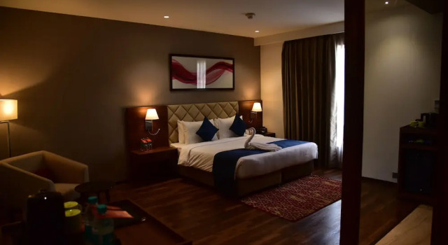 Номер Executive Ramada by Wyndham Gandhidham Shinay