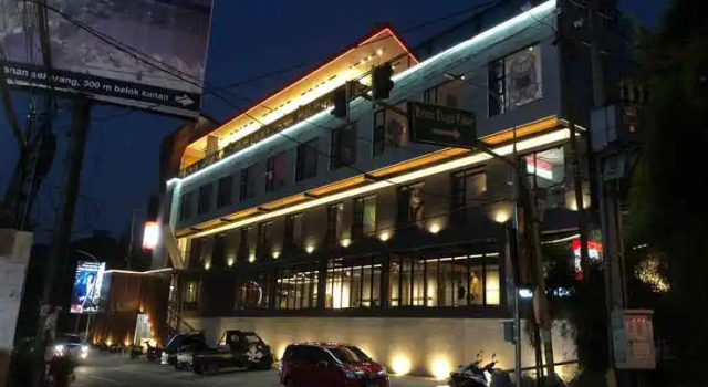 Creative RestArt Hotel By Damn I love Indonesia, Rezervovat Hotel Ciburial West Java