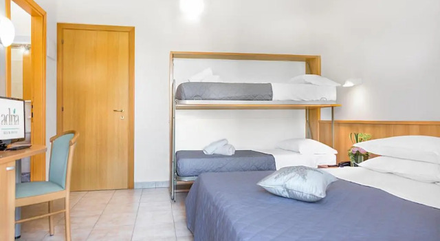 Komfort- firedobbelt værelse Hotel Adria