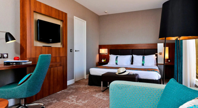 Люкс с 2 комнатами Holiday Inn Nice by IHG