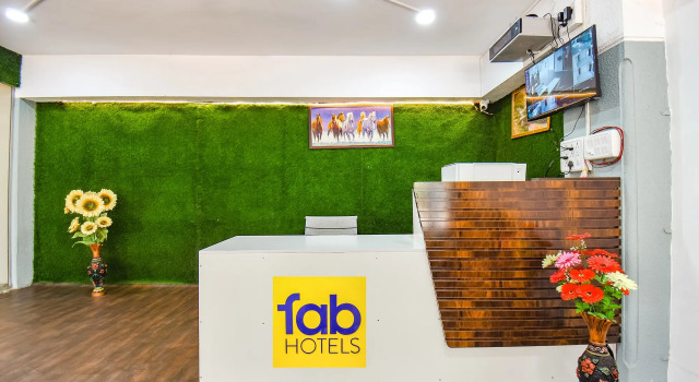 Hotel O Skylight Studio Rooms, Забронировать Отель Отели штата Махараштры 3 звезды, 3*