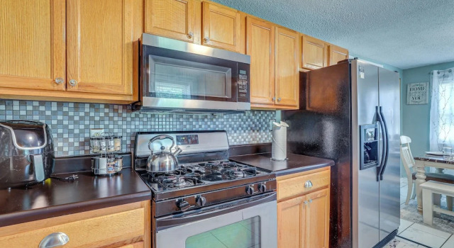Коттедж с 5 комнатами Spacious Charleston Home: Only 3 Mi to Folly Beach