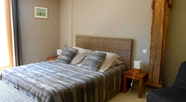 Les Grands Prés, Rezervasyon Otel Geney otoparklı oteller, Otopark