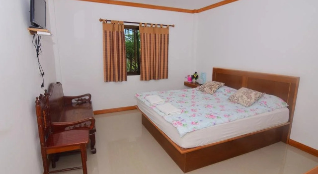Paktraporn Resort, Varaa Lomakeskus Hotellit North-Eastern Thailand pysäköinnillä, Pysäköinti