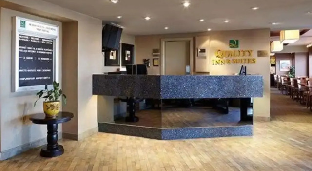 Quality Inn & Suites Aéroport P.E. Montréal-Trudeau Airport, Rezervovat Hotel Dorval Island Quebec