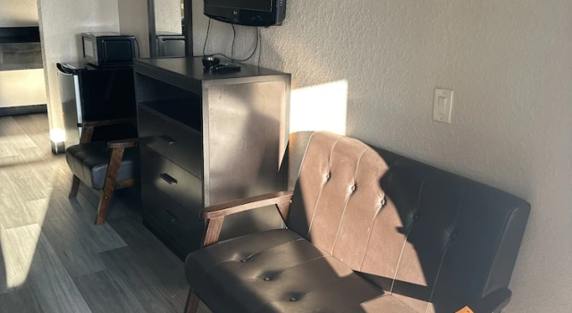 Номер Comfort Luxury Inn and Suites