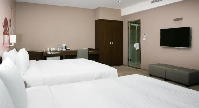 Четырёхместный номер Superior Wish Inn Hotel
