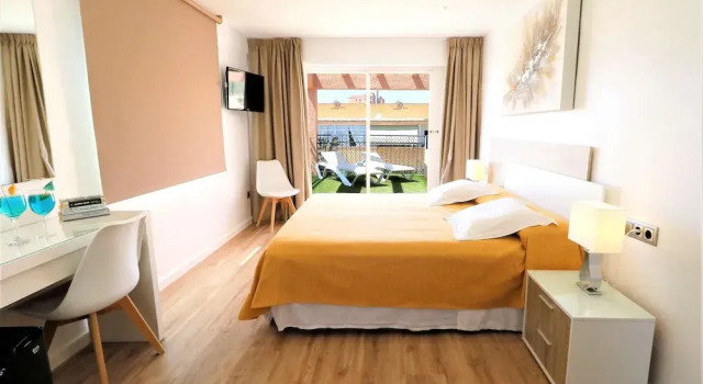 Двухместный номер Superior с балконом Hotel Gabarda