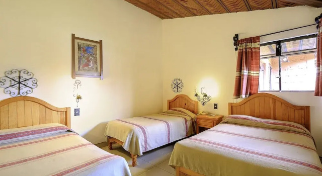 Трёхместный номер Standard Hotel Pie de la Sierra